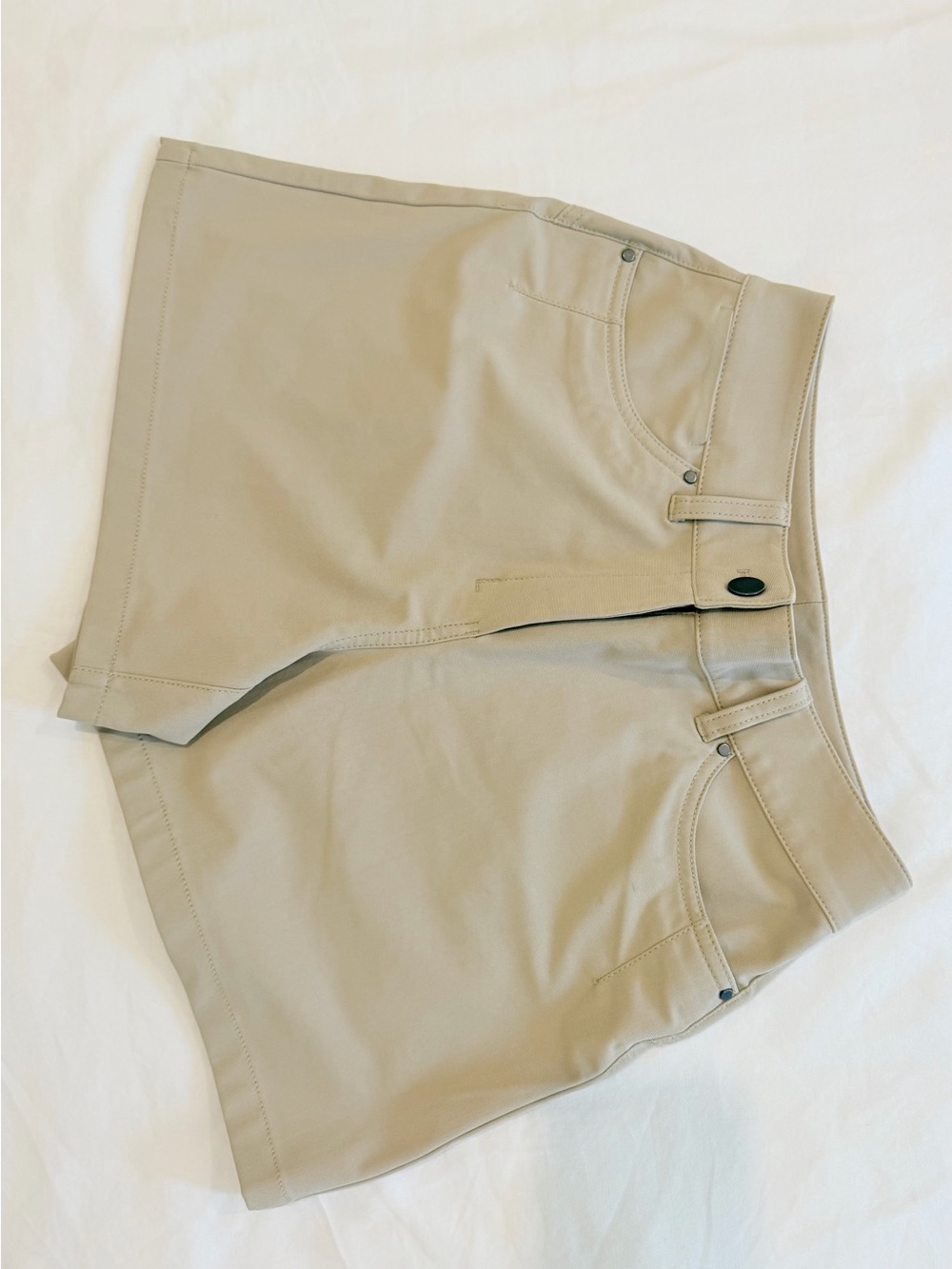 LULULEMON Women's High-Rise Khaki Stretch Shorts